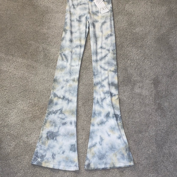 Zara Medium Flare Leg Leggings Tie Dye NWT - Picture 12 of 16